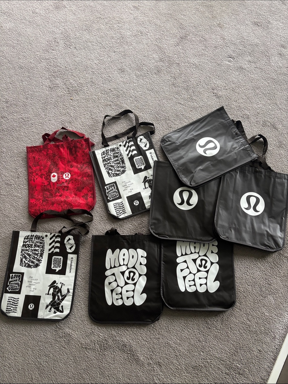 NWT! lululemon athletica big Graphic Tote Bags